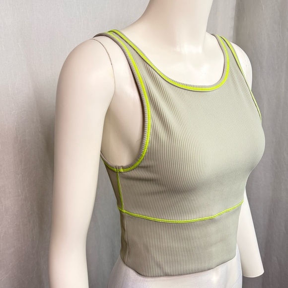 LULULEMON Power Pivot Ribbed Crop Tank - Picture 6 of 9